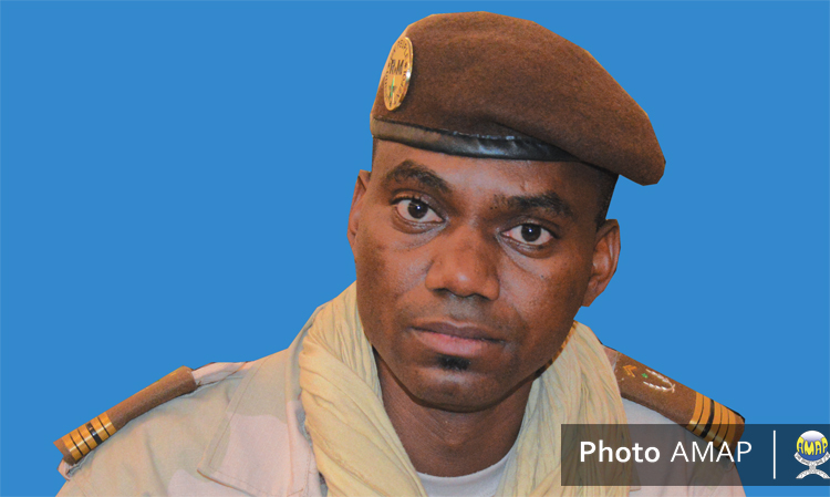 En visite à Kidal : Le Général Sadio Camara stupéfait face au système d’enrichissement illicite mis en place par les barons du terrorisme de la CMA